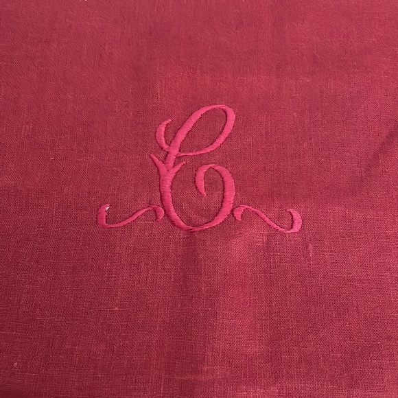Williams Sonoma Extra long linen monogrammed”C” table runner - Picture 4 of 5